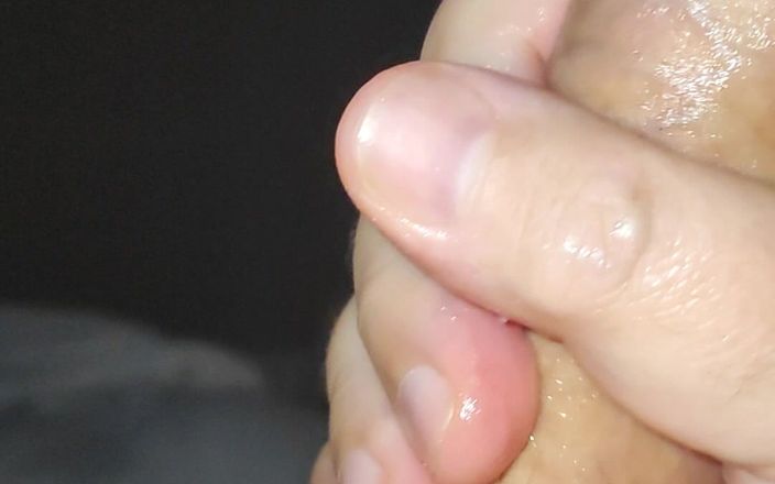 Weemando: Lubed up Uncut Cock Wank