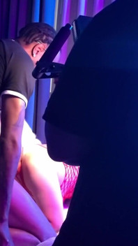 Derrière la scène : Jeyla Spice, gros cul, se fait sodomiser