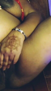 Hot Pregnant Girl Pussy Rubbing.