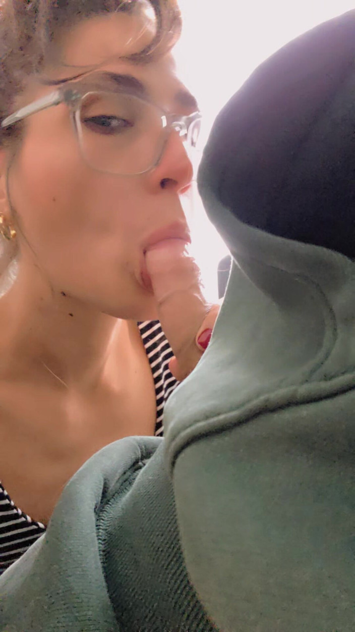 W33D PORN: Mina Javed thổi ốm - mút thuần túy!