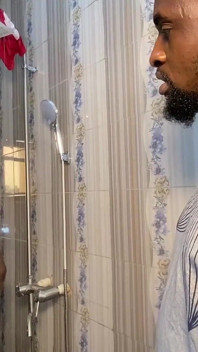 Duschfick mit meinem ehemann im badezimmer mit Besser doggystyle