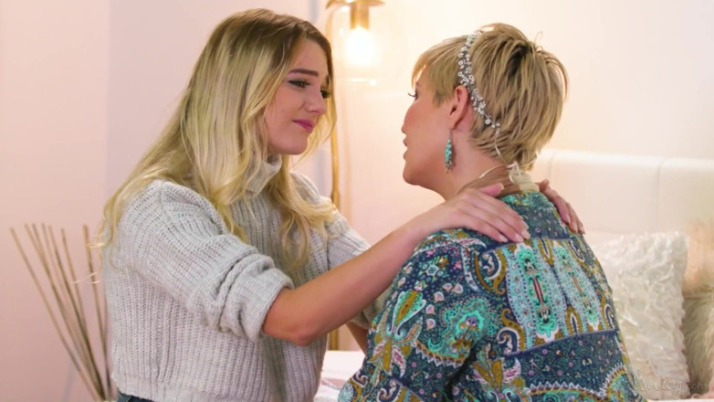 Girlsway: Girlsway - Hot Girl Summoned Her Late Stepsister for a Booty...