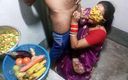 Firee Couple: Sexy bhabhi xxx fodida na cozinha enquanto cozinha de manhã