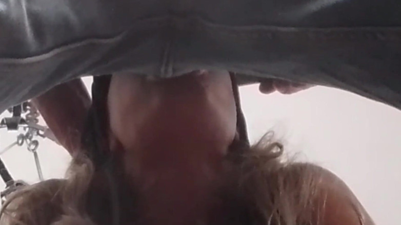 LauraOnHeels: MILF Sucks Cock with a Cum Explosion in Her Mouth
