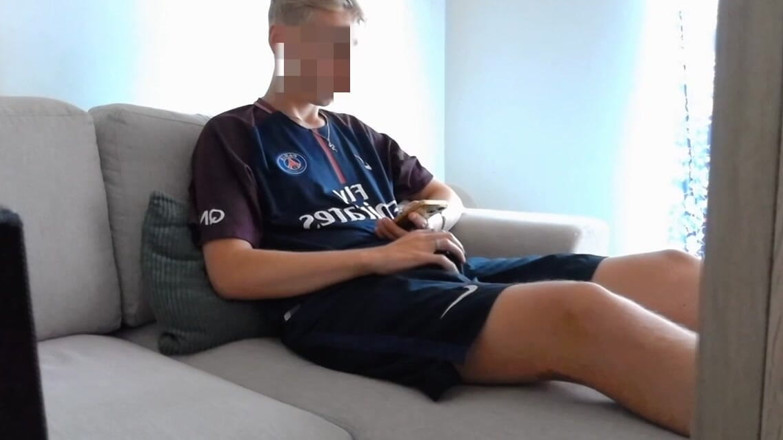 Axton Drake: Psg soccer bro antrenmandan sonra mastürbasyon yapıyor
