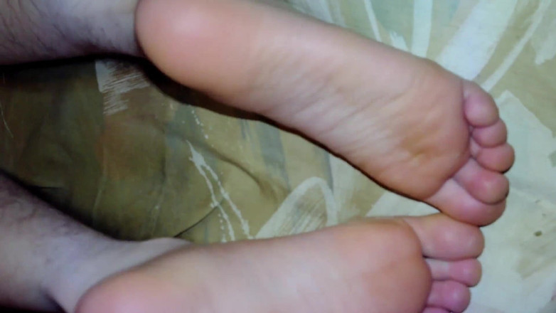 Au79: Tu mirada a las plantas de mis pies