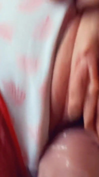 Fantasía sucia: vecina follando mi pequeño coño