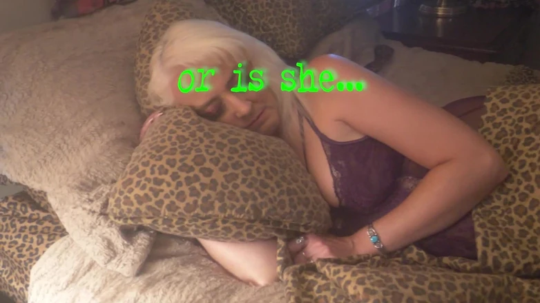 Voo Doo XXX: Alien Inflatable Encounter