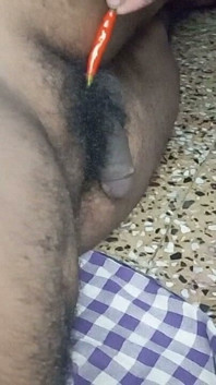 키스하는 입술로 마누라 보지를 빨고 있어