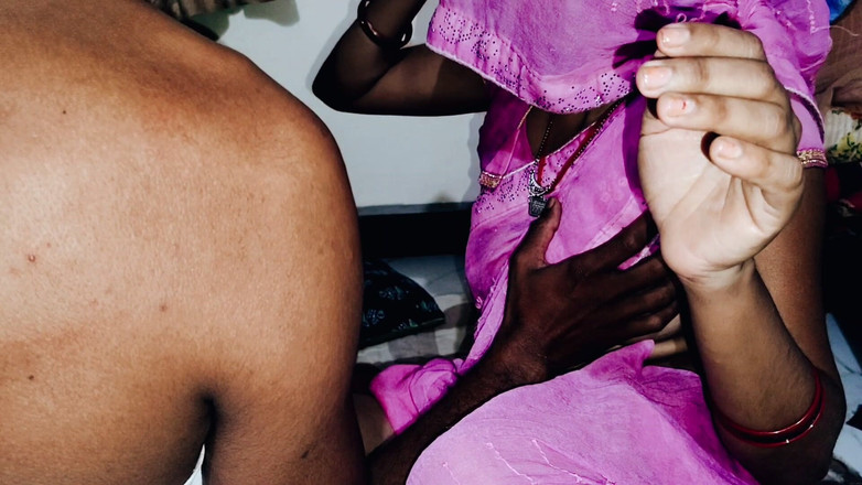 Raj porno studio: デジ・インディアン・ニュー・バービがサリーで犯される