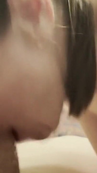 คุณแม่นมย้วยดูดน้ำควยจากปากควยแบบแตกคาปาก