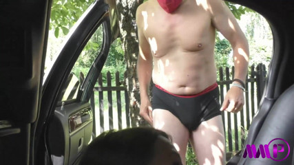 GERMAN MMP: Celý německý zahradní gangbang s velkými prsy zralá sexy susi