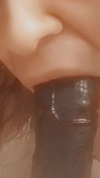 밀프 딜도 빨기