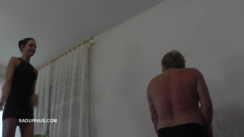 Sadurnus: Mistress Dyanna's New Whip