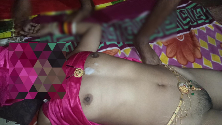 Sexy jaan: Radha Bhabhi care ia apă de la penisul fratelui vitreg,...