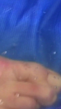 Pisse triple filles litres de pipi avalant