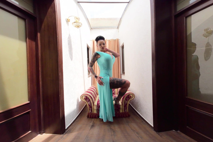 European Models Vr: My Cameraman Is Sexy with Sandra Sturm