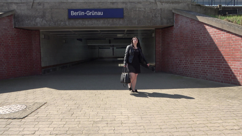 German amateur - 100% German hardcore videos: Fat German Slut Loves Pissing in Public