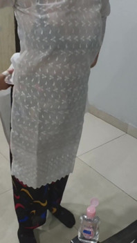 Soused ošukal její sexy bhabhi a ošukal jí kundičku