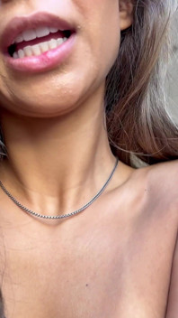 La petite Vixen parfaite réalise vos rêves
