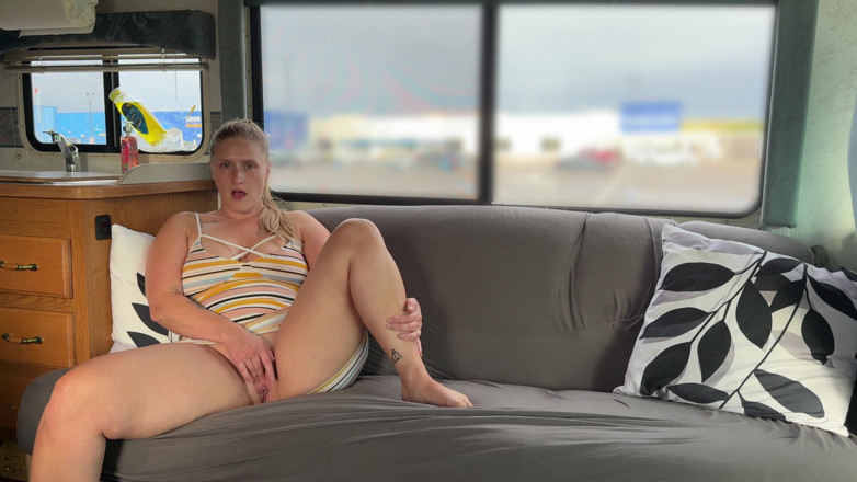 Nerdy Nympho: Cumming in Public Solo Parking Lot Finger Fuck