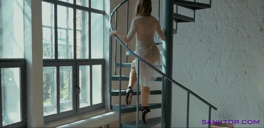 SANKTOR: Danseuse de ballet nue. Vidéo d'art érotique.