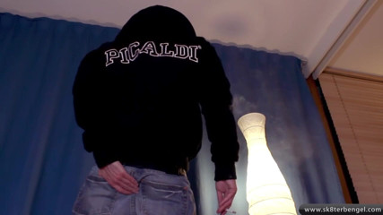 Sk8terBengel: Chav fumando y montando un consolador grande - Picaldi, Shox