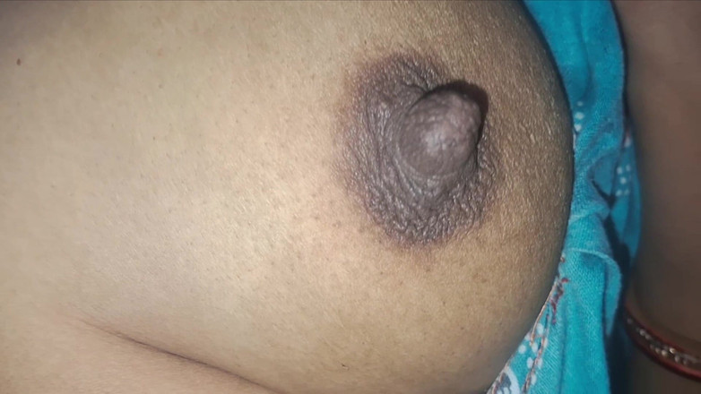 Busty Banuu: 섹시한 바비 보지 섹스