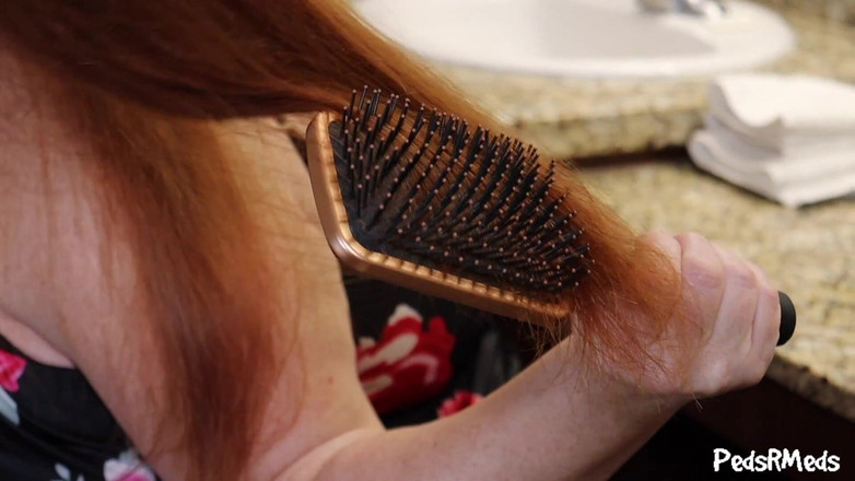 PedsRMeds: Julie ginger lagi asik gosok bulu jembutnya yang aduhai