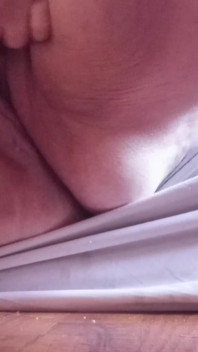 Fat Pussy Play