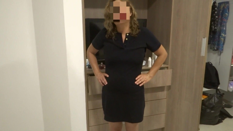 Ardientes69: Mă masturbez uitându-mă la mama mea vitregă cum se îmbracă după...