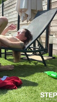 Catimini wordt geneukt door Stephaneprodx bij het zwembad