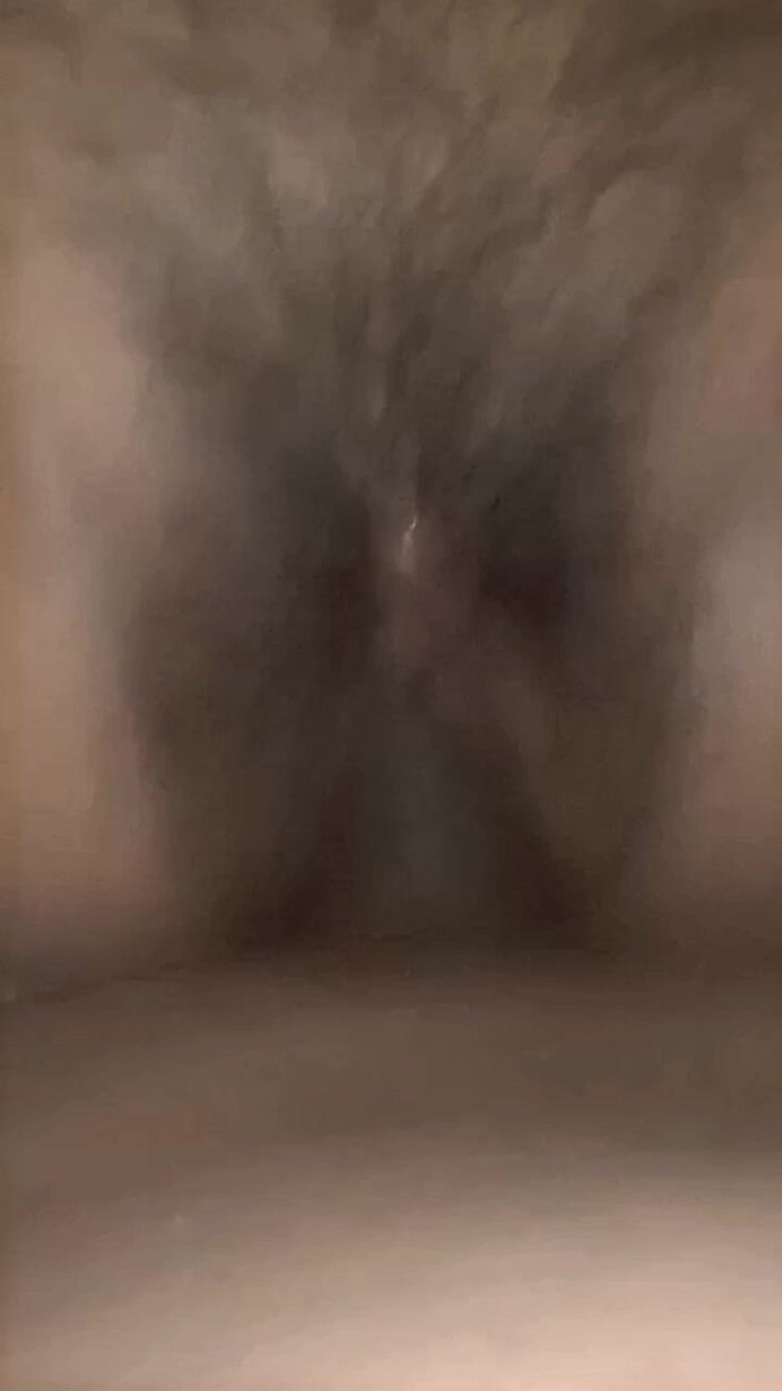 Jhon Hamster: 彼女は本当に私のチンコを舐めるのが好きだ