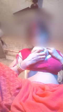 jayabhabhi: Indická domácí vesnická bhabhi natočila video