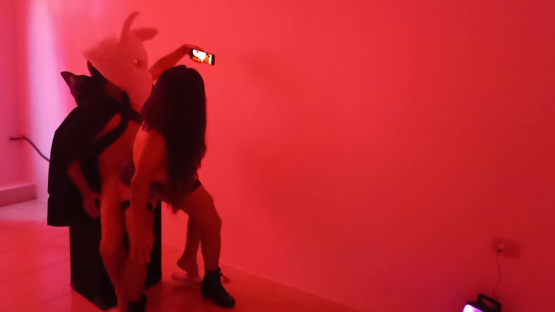 Martin13: Saya bertemu dengan seorang lelaki yang berpakaian sebagai arnab di...