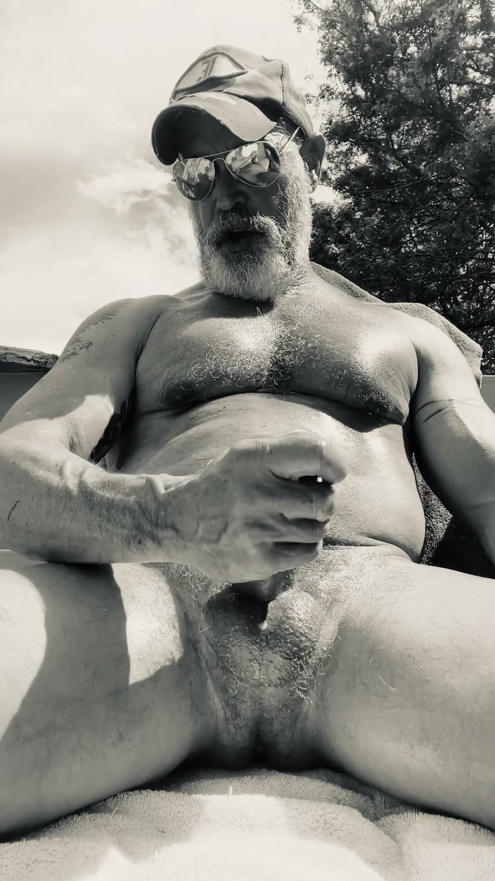 MrJamesYork: B&amp;w 야외 베이트