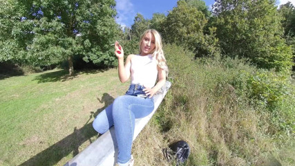 VR smokers HD-2D Videos Only: Irish Essie - Out in the sunshine