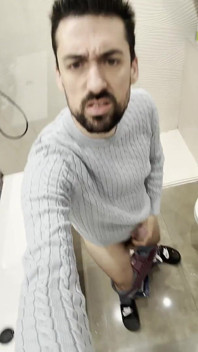 Hot Mature Stepdaddy Jerking off and Showing Ass