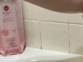 Shaving My Curvy Body: Legs, Armpits, and Pussy