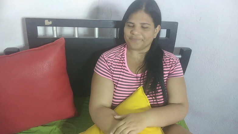 Adribella69: Tôi chơi với cha dượng của tôi để giành chiến thắng...