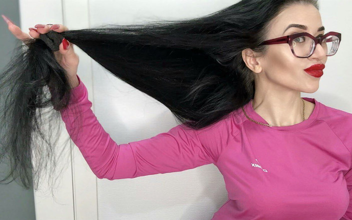 Julia domaina: Uctívání mých dlouhých brunetek