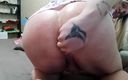 Bonnie Phoenix: Dulce Bonnie intenta su primer fisting anal