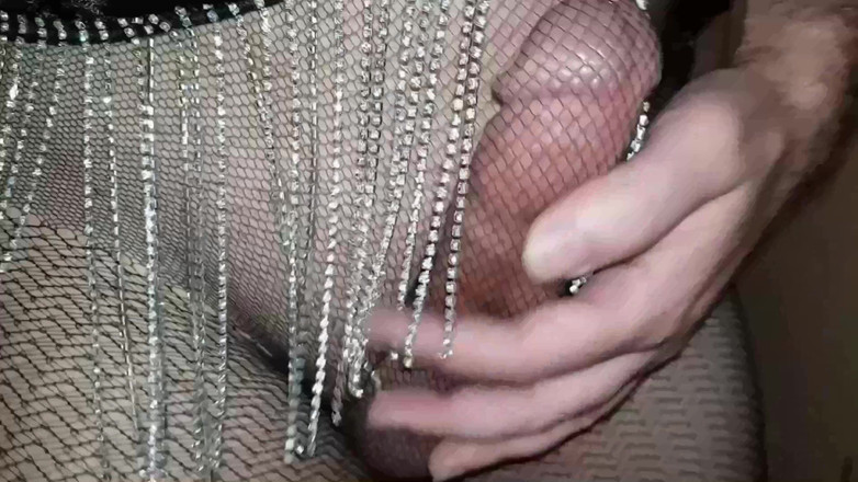 Dani Leg: Dani se corre grande en sexy medias de red negras