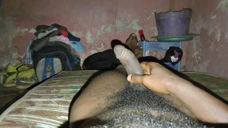 Masturbator emmy: Sikinin yatakta mutluluğa ihtiyacı var