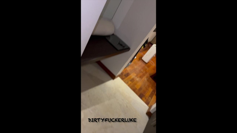 Luke: Luke a Josh mají žlutou páchnoucí piss hru