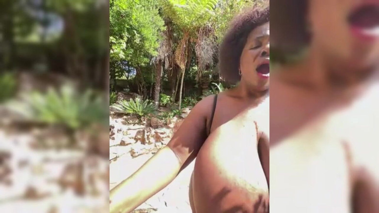 Legendary Booty Overdose: MILF montel super saiz memancut mani melancap & striptis