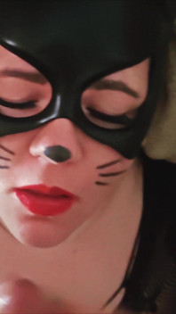 Gatinho alemão BBW fofo Xmaskedmomwifex gosta de fazer sexo oral