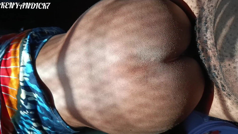 Kenyan Dick: Pasangan buatan sendiri Afrika lucah tegar