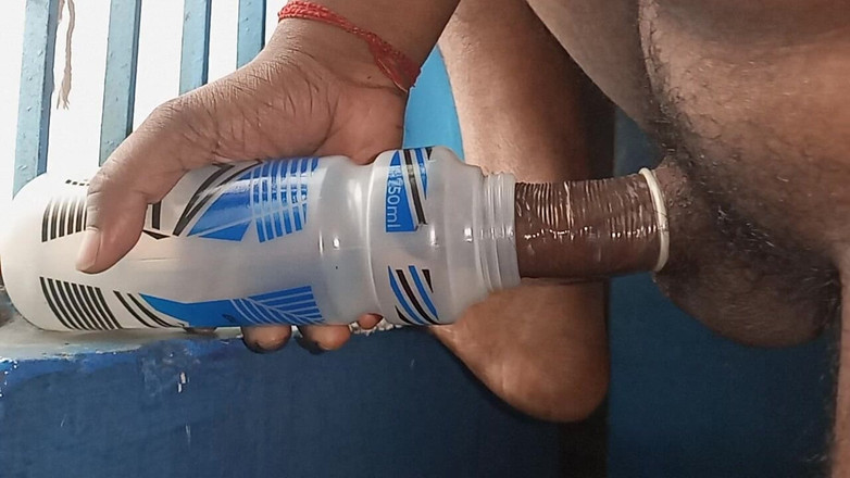 Sweet Indian cock: Janhvi Bhabhi prstění a lízání kundičky