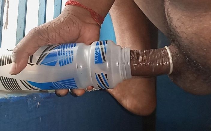Sweet Indian cock: Janhvi bhabhi móc cua âm hộ và liếm